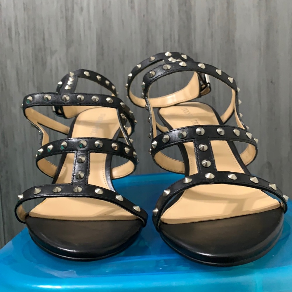 Ivanka Trump Size 9.5